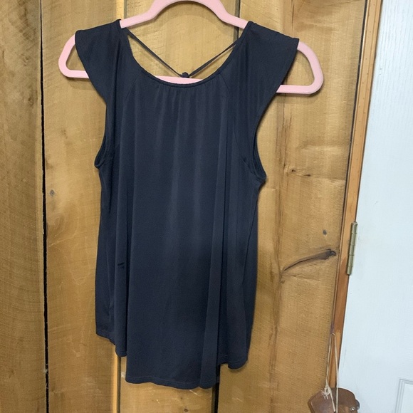 Loft Blouse - Picture 2 of 8